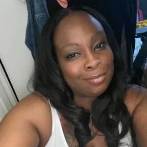 Meet your Posher, Monique